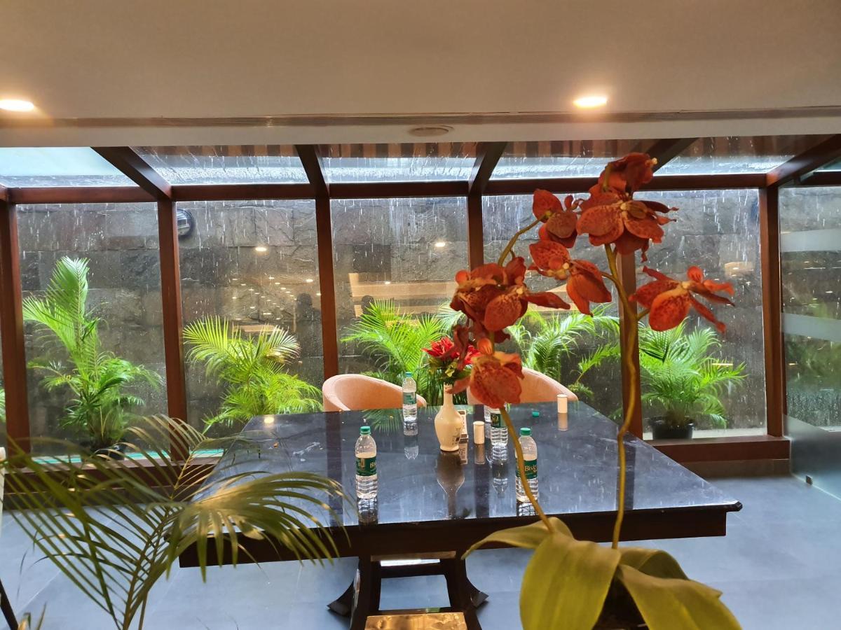 班加罗尔什拉文蒂萨洛瓦门廊酒店 外观 照片